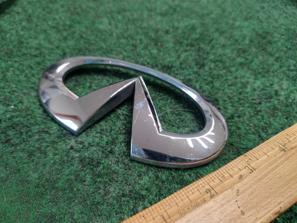 2006 2007 2008 INFINITI M35 M45 REAR TRUNK CHROME EMBLEM BADGE 84890 EH100 3S2