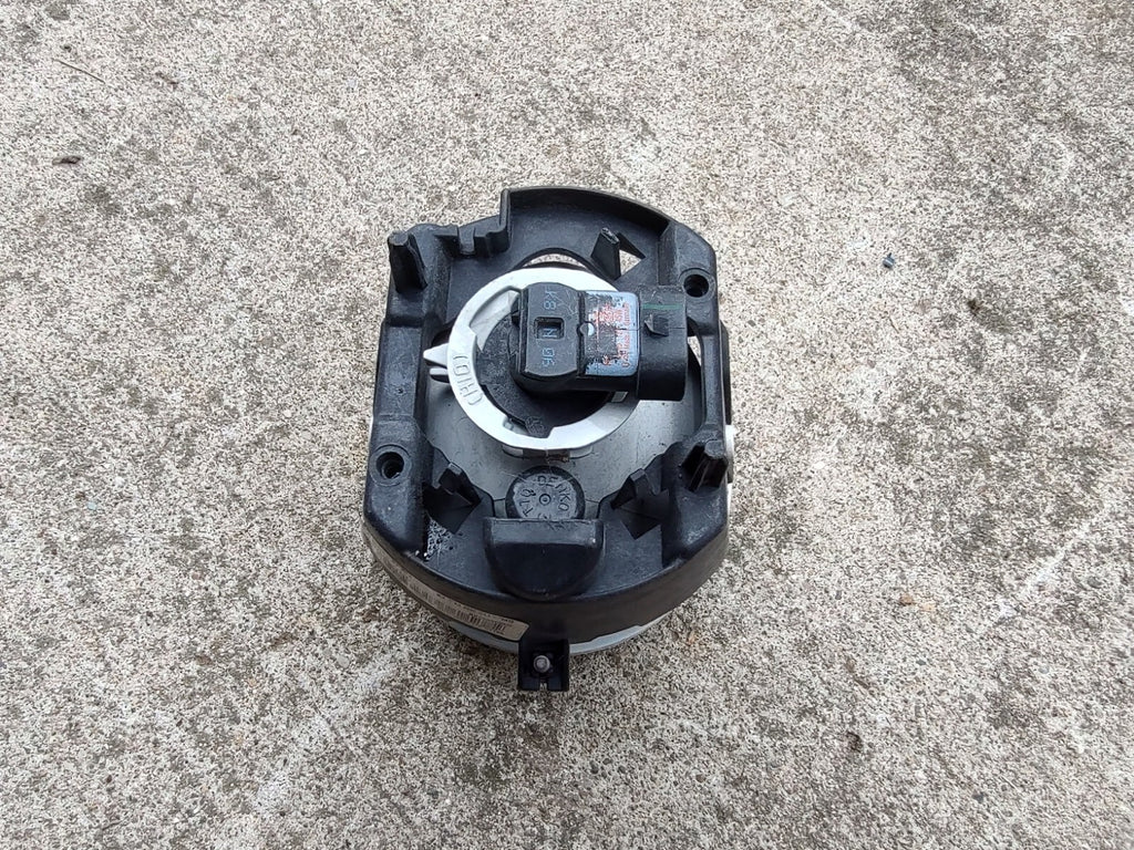 2006-2010 CHRYSLER 300 FOGLIGHT ASSEMBLY OEM 04805859AB LT5