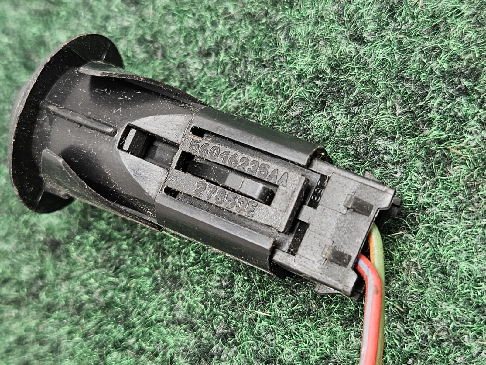 Dodge Durango Jeep Grand Cherokee Fuel Door Switch Access Button Mopar OEM 7S7