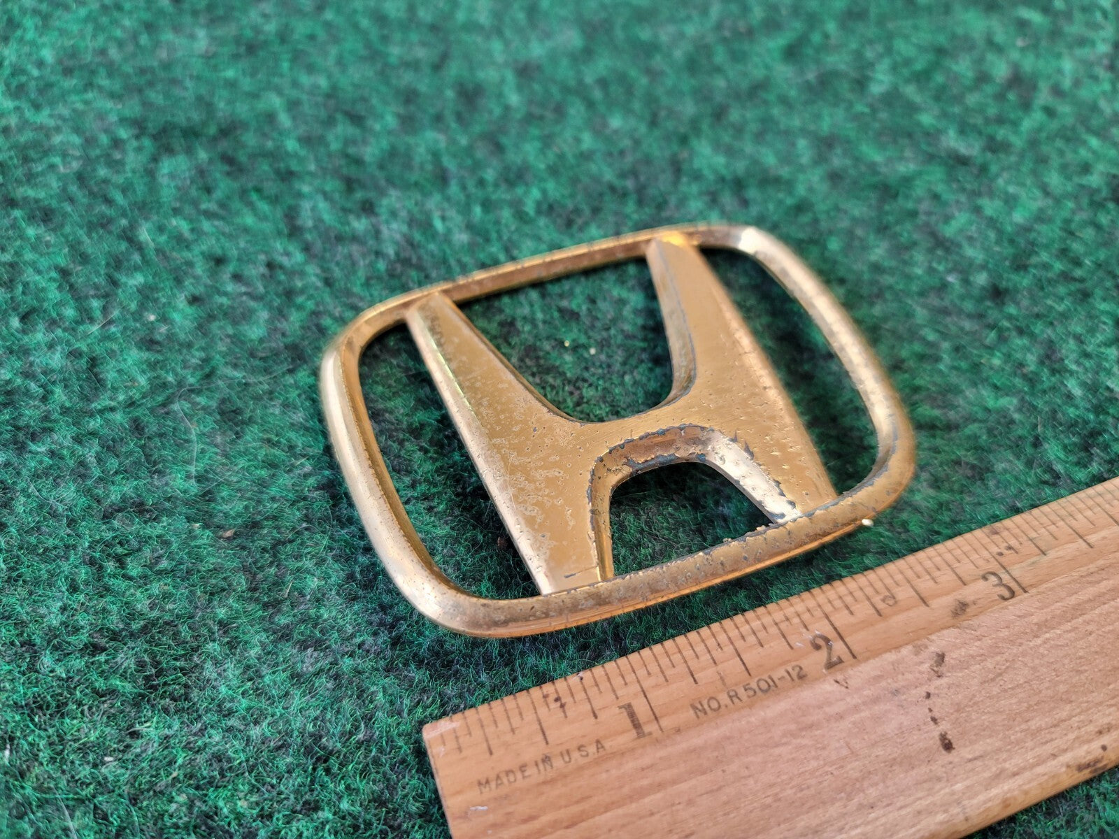 2001-2002 Honda Accord Rear Emblem Logo Badge Symbol Gold 75701-S84-A010-M1 1M4