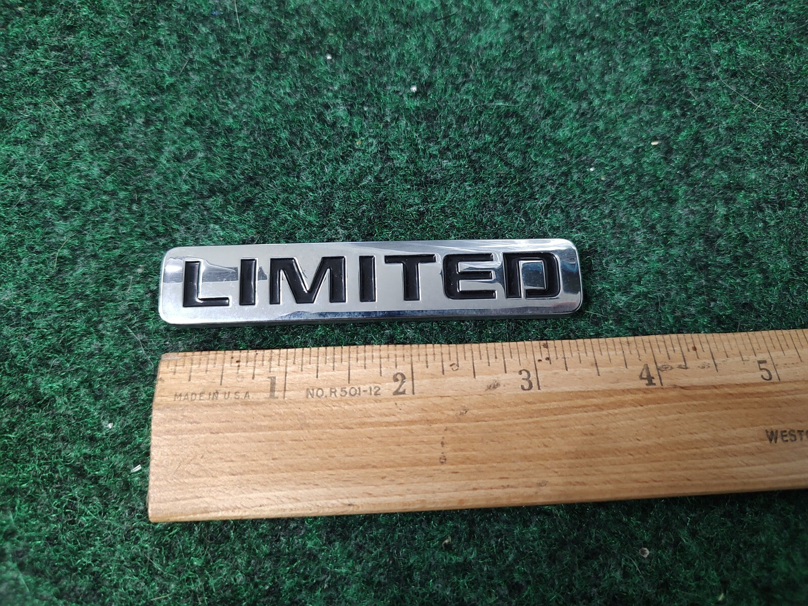 GMC TERRAIN ACADIA SIERRA LIMITED EMBLEM LOGO BADGE SIGN SYMBOL USED OEM 1M4