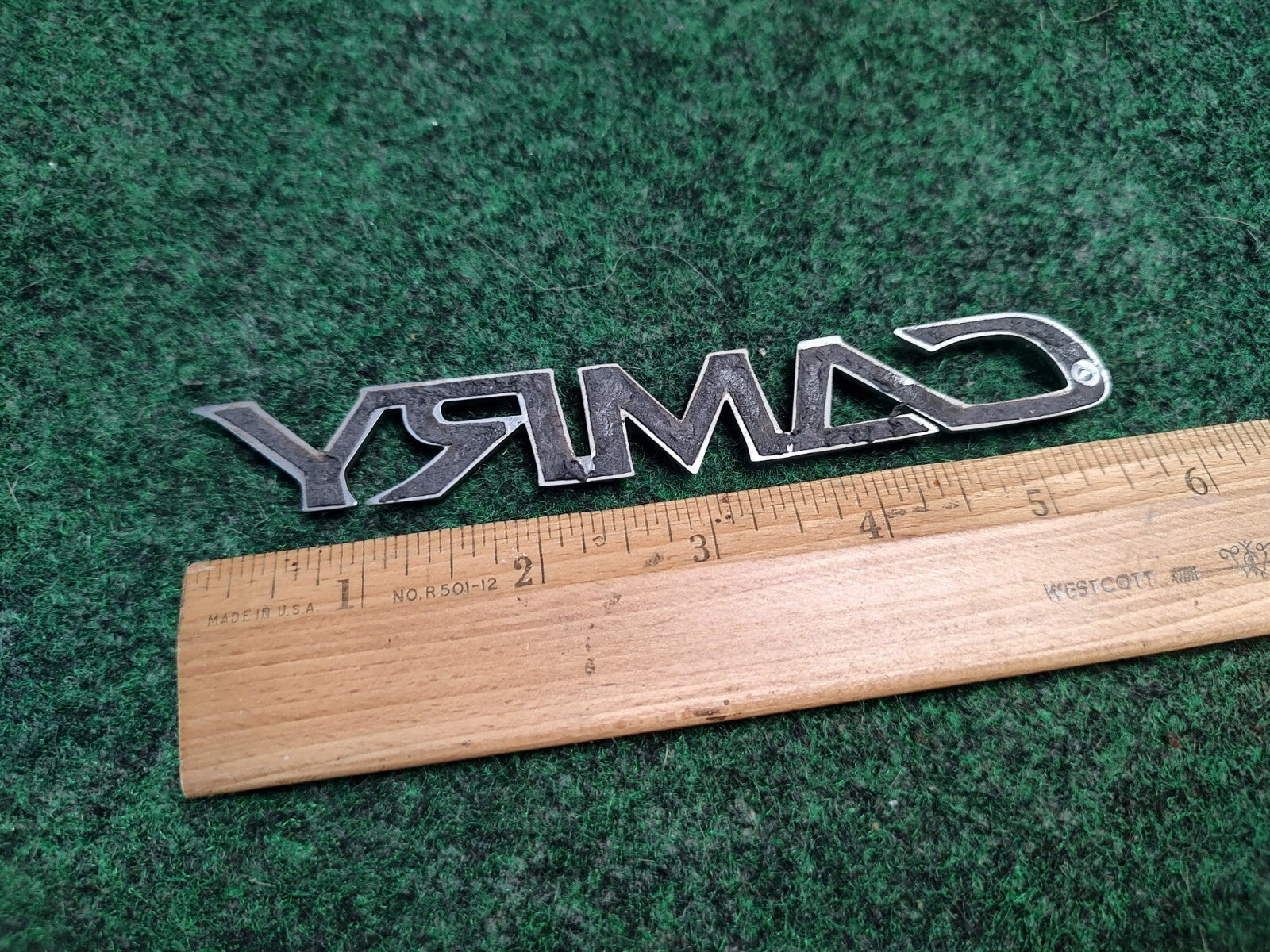 2002-2006 TOYOTA CAMRY CHROME REAR EMBLEM LOGO BADGE NAME PLATE OEM 3S2