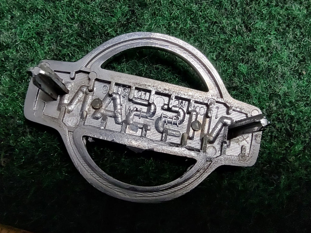 1988-02 Nissan Pathfinder Rear "Nissan" Emblem Badge Name Plate 90891-2W100 1S1
