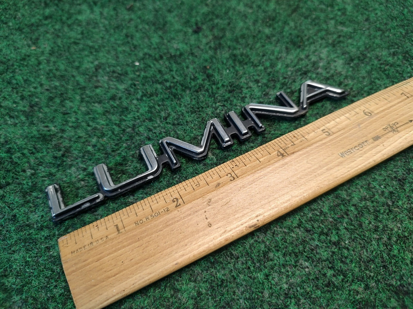95 96 97 98 99 00 01 CHEVROLET LUMINA REAR EMBLEM BADGE SYMBOL OEM 3S8