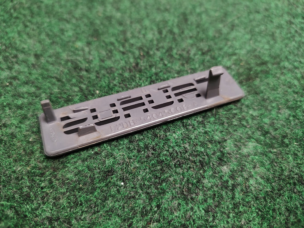 1993 Ford Taurus Dash SHO Emblem Broke Tab 1S2