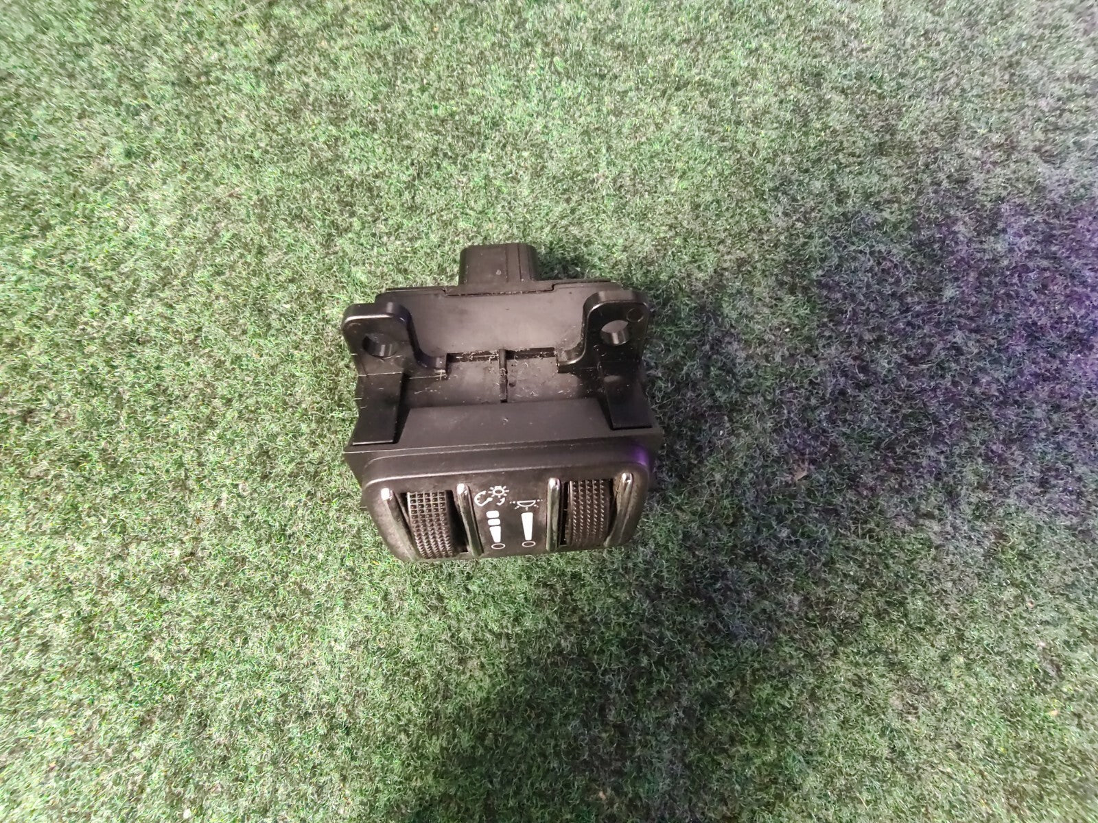 2015-2023 CHALLENGER CHARGER 300 DART DIMMER SWITCH OEM 68141052AD BL3