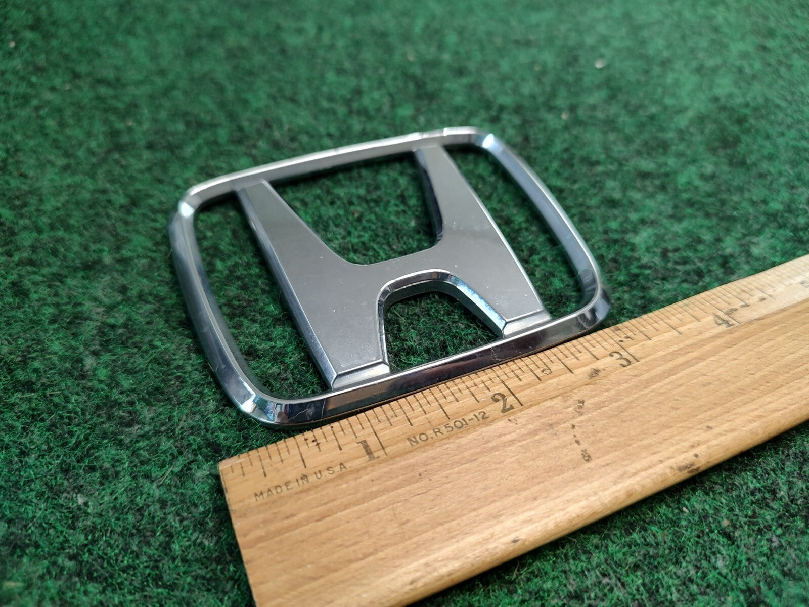 2000 2001 2002 2003 2004 Honda Odyssey Rear Trunk Lid Badge Emblem 75701-SJ8 1S5