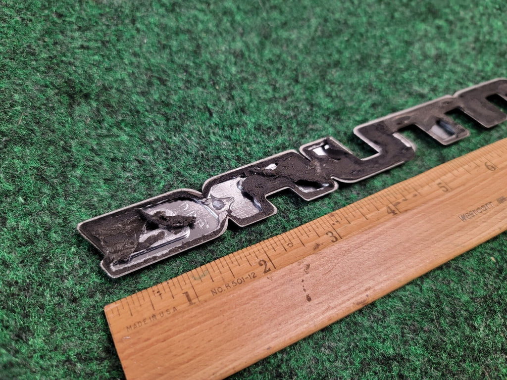 1997-2005 CHEVROLET VENTURE REAR EMBLEM BADGE LOGO CHROME OEM 1M8