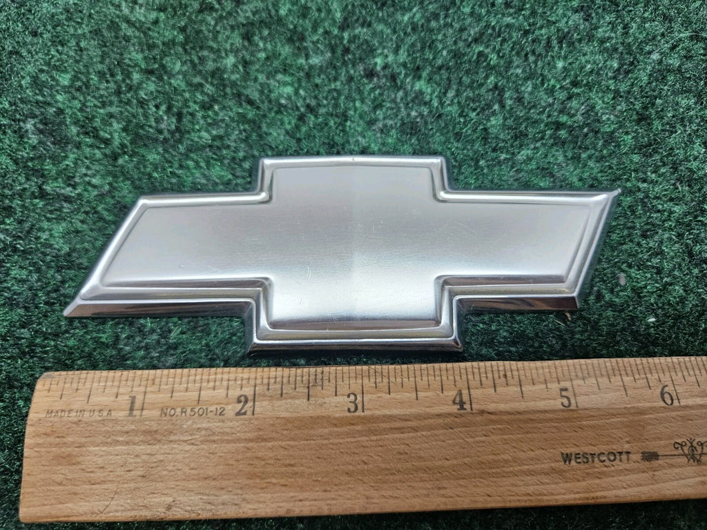 2005 2006 2007 2008 2009 2010 Chevrolet Cobalt Rear Trunk Deck Lid Emblem 7S9