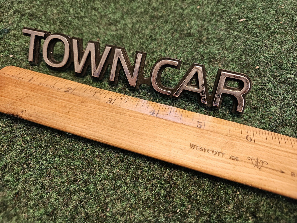 Lincoln OEM Town Car Chrome Plastic  Emblem Badge Logo Nameplate Name Plate 5M4