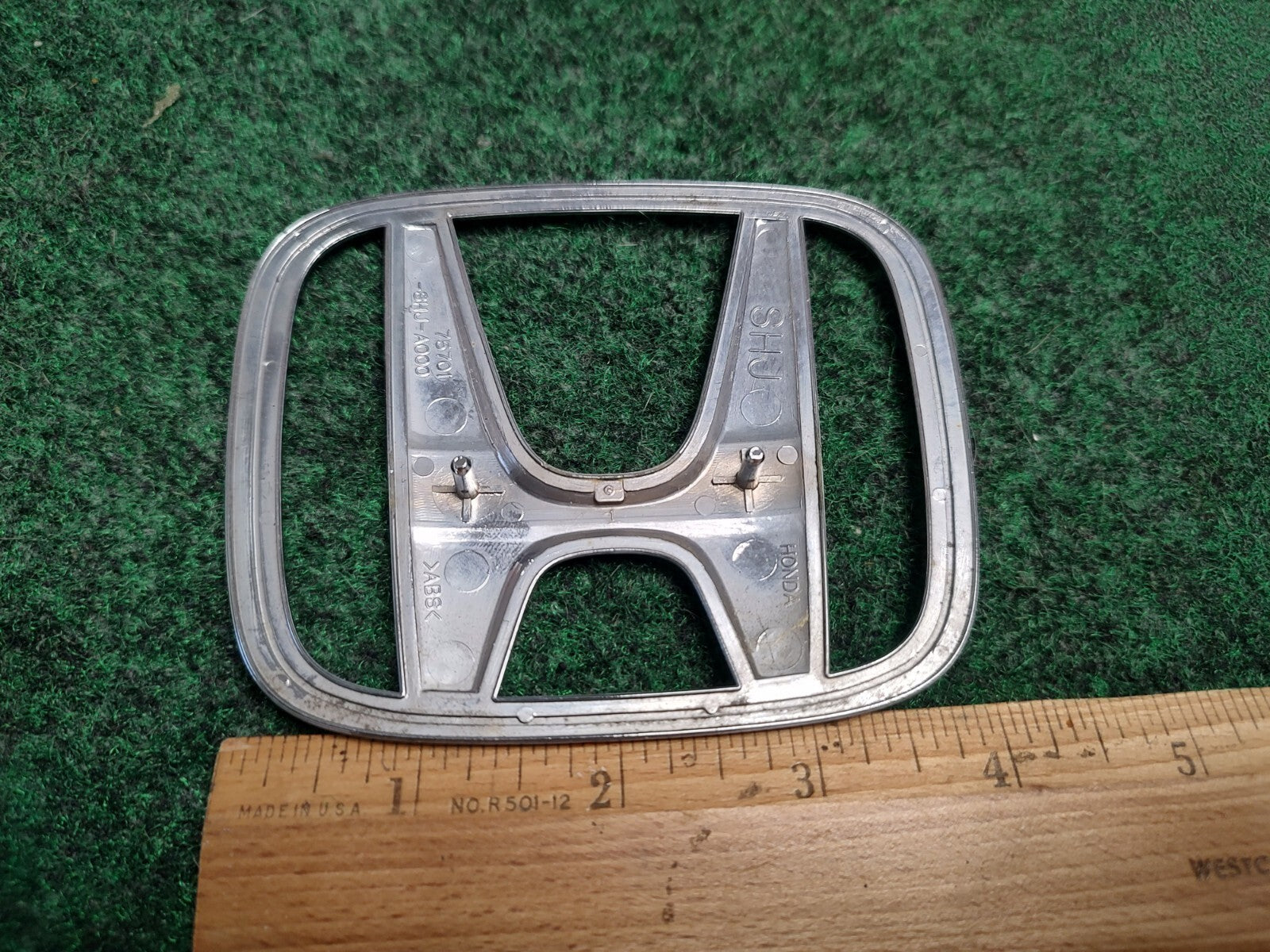 2005-2010 HONDA ODYSSEY REAR LIFTGATE EMBLEM LOGO SYMBOL 75701-SHJ-A000 OEM 2S5