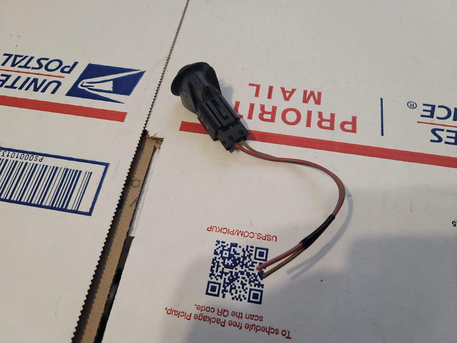 OEM 2011-2021 Jeep Grand Cherokee FUEL FILLER DOOR SWITCH GAS HATCH SWITCH 8L1