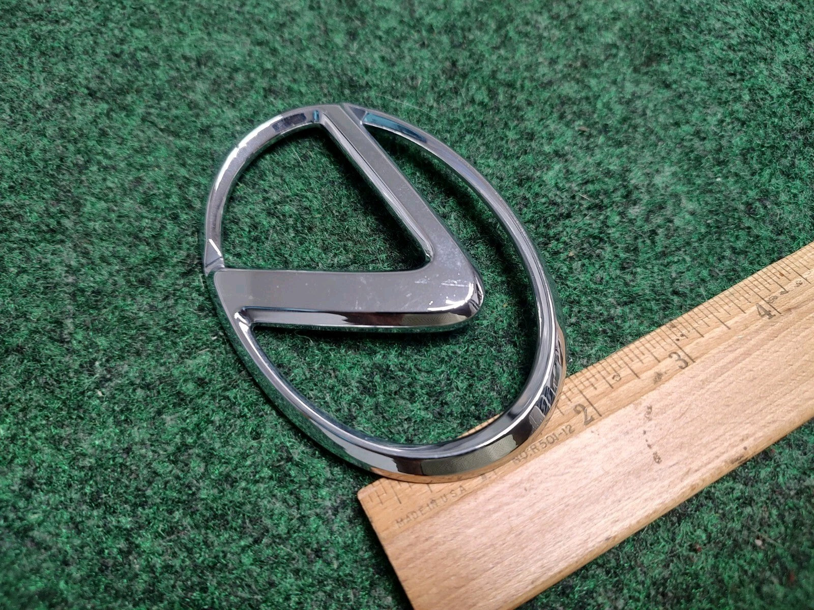 2001-2005 Lexus ES 300 Emblem Logo Badge Symbol Rear Tailgate Trunk Chrome 2S4