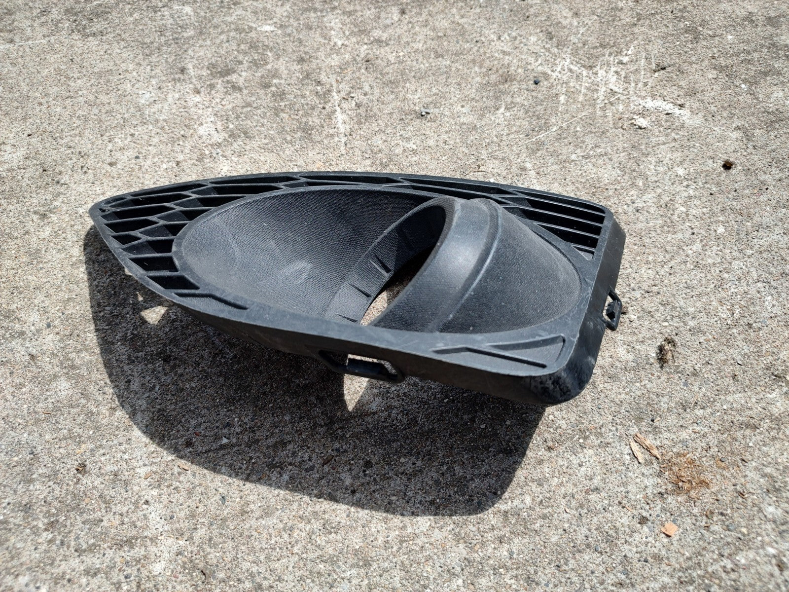 2010-2012 Ford Fusion Driver Left Fog Lamp Light Bezel Trim Insert LH OEM LT9