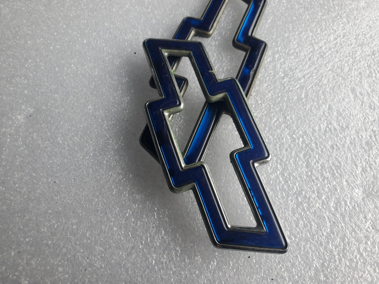 (2) 1995-1999 Chevrolet Cavalier Blue Bowtie Emblem 22591872 OEM VNTG