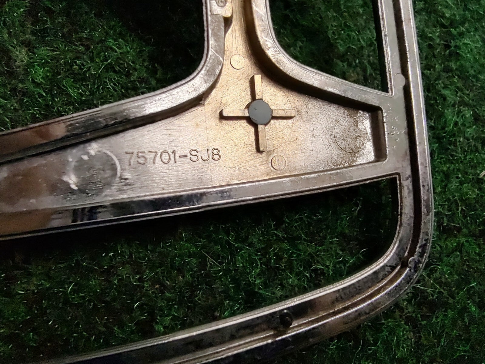 2000 2001 2002 2003 2004 Honda Odyssey Rear Trunk Lid Badge Emblem 75701-SJ8 1S5