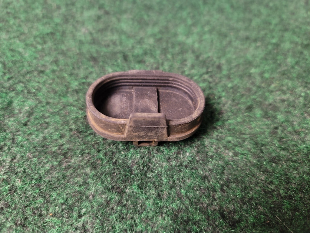 2012 2013 2014 Ford Focus Rubber Headlight Bulb Dust Cover Rubber Cap Plug 6S9