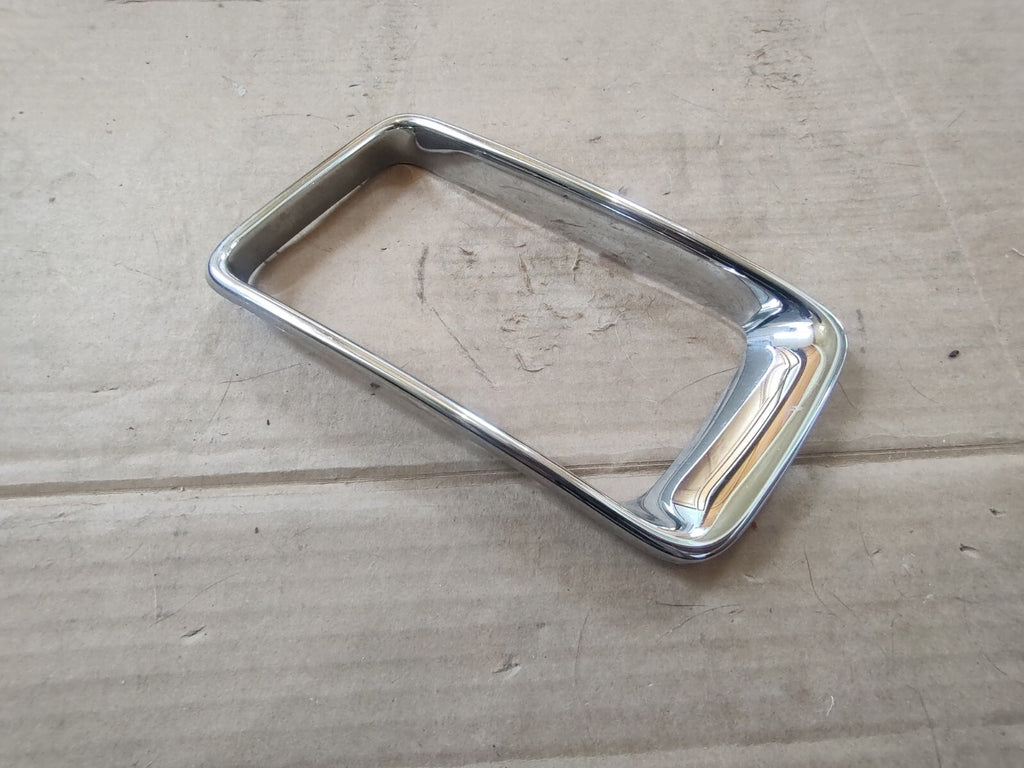 2013-2019 JEEP GRAND CHEROKEE CHROME GRILL GRILLE BEZEL 68143134AB OEM CL3
