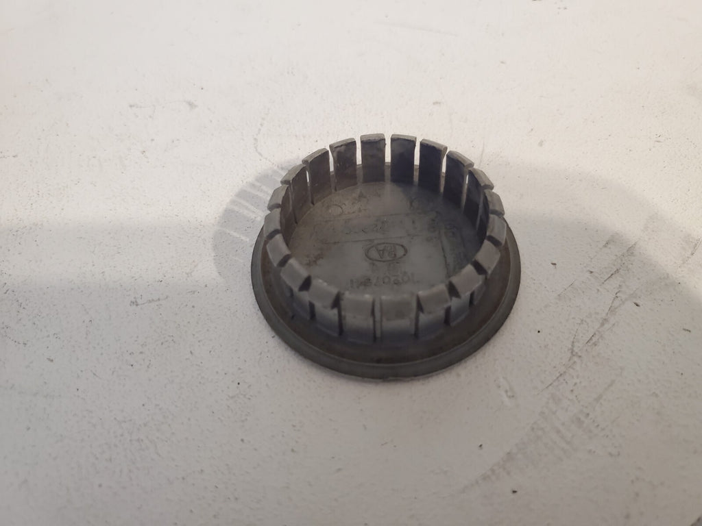 1992-1997 OLDSMOBILE CUTLASS center cap P/N 10207641 5L3