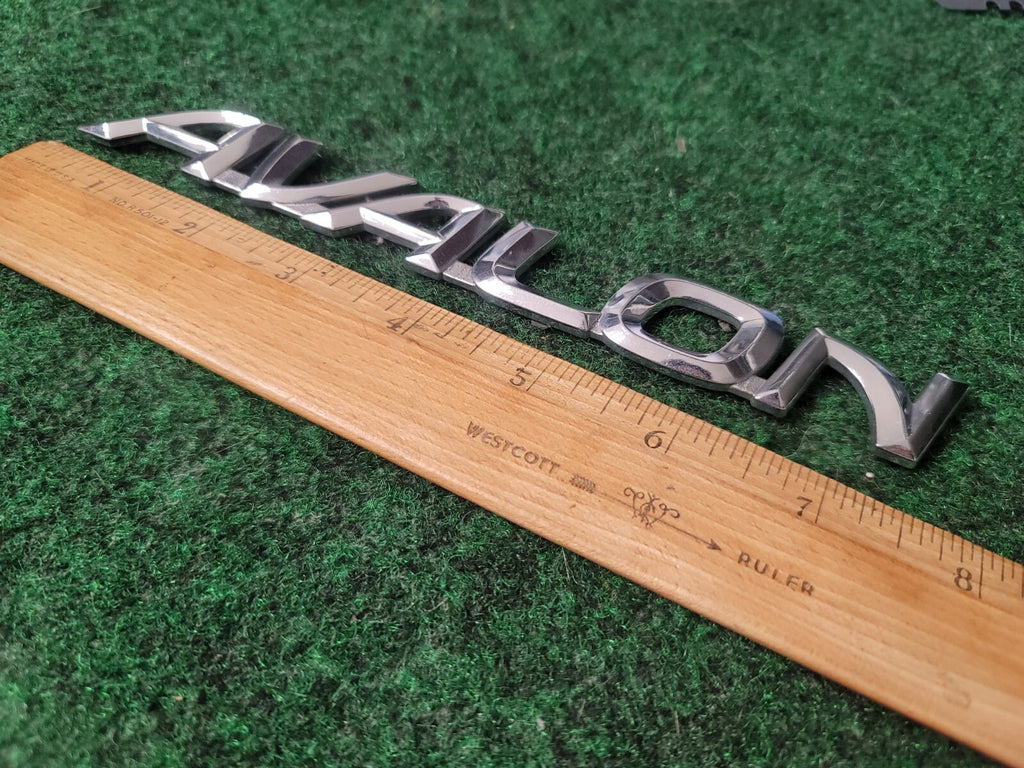 2000-2004 Toyota Avalon Rear Trunk Lid Tailgte Emblem 75442AC030 OEM 5S8