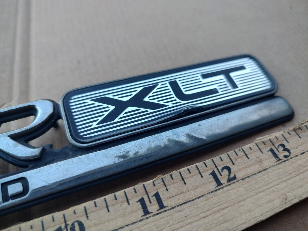 95 96 97 FORD EXPLORER XLT CONTROL TRAC 4WD REAR EMBLEM LOGO BADGE SYMBOL MT1