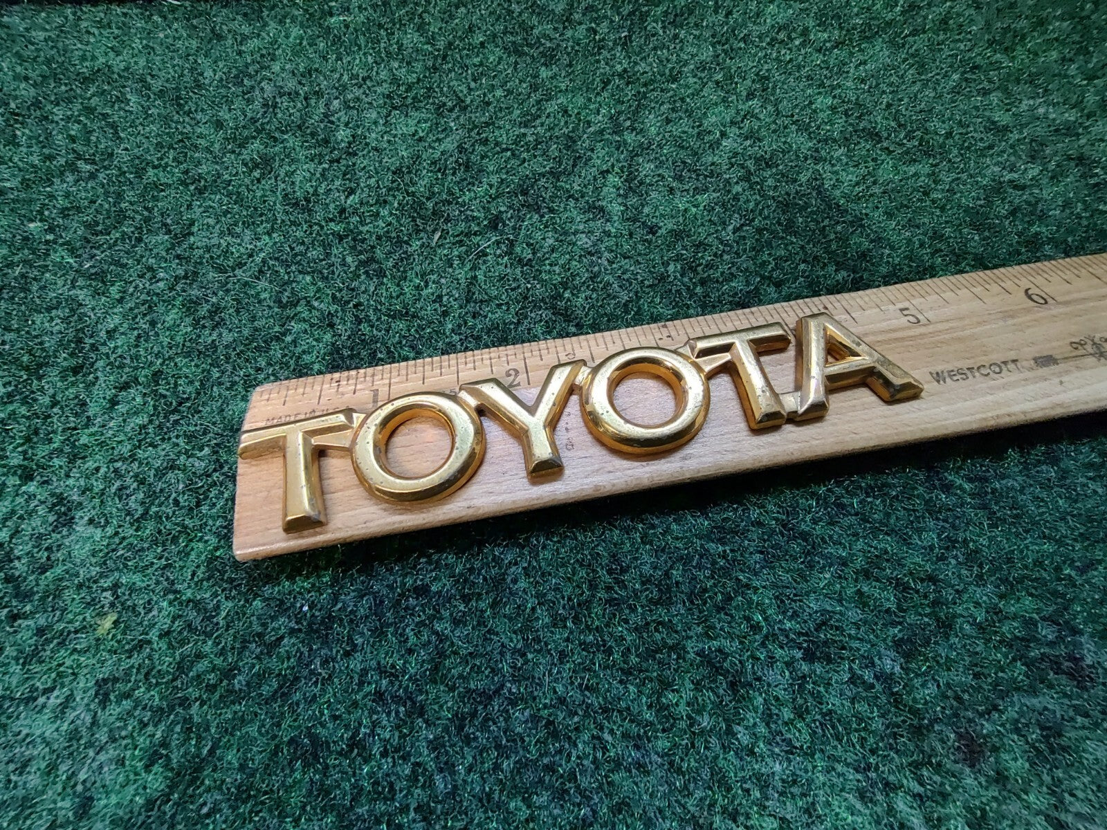 Toyota 1997-2001 Camry Gold Rear Trunk Emblem Badge Logo Name 75447-AA010 9L3