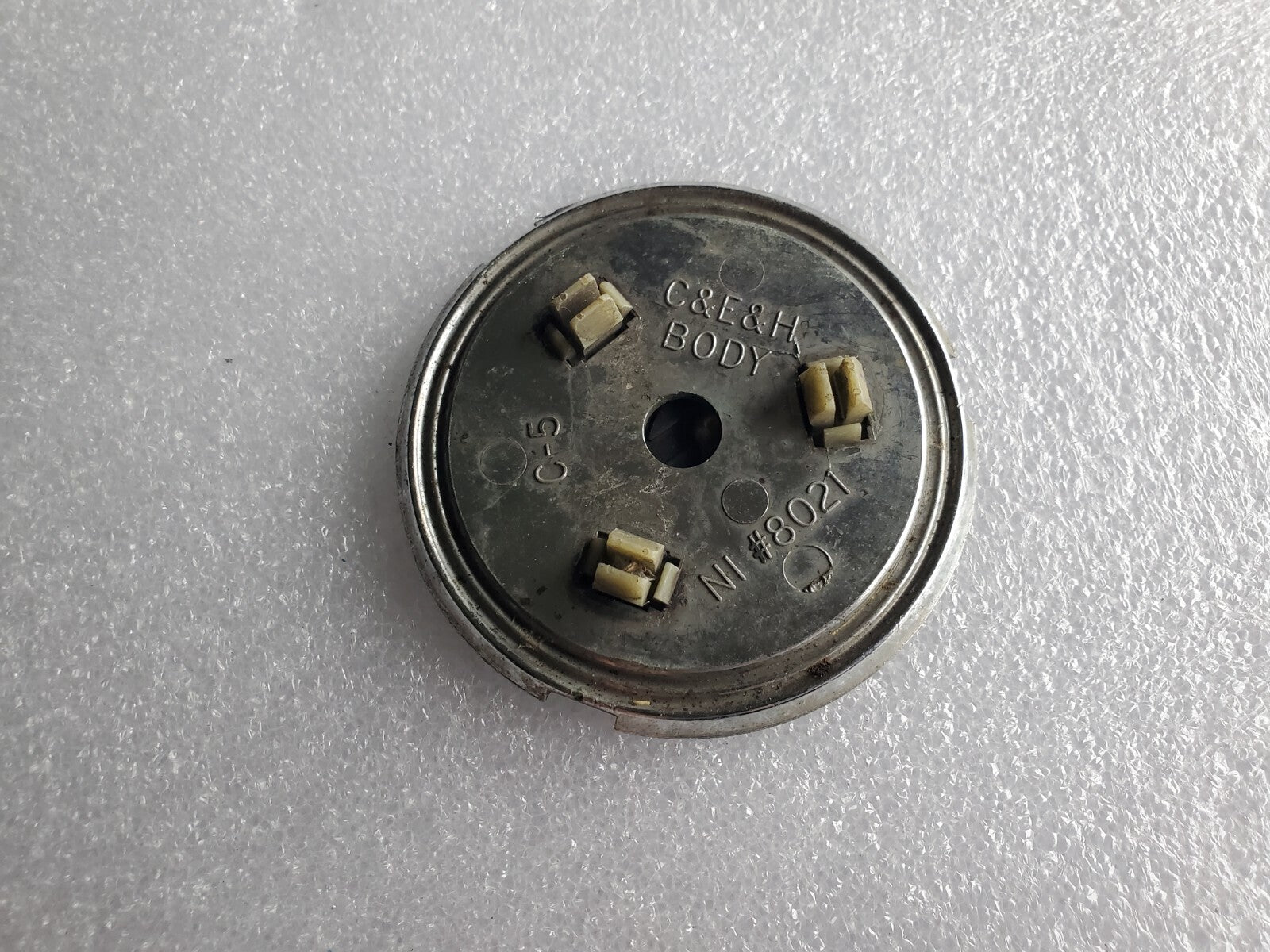Buick OEM Vintage Wire Wheel Hubcap Center Cap Hub Cover Dust Cap 8021 C & E &h