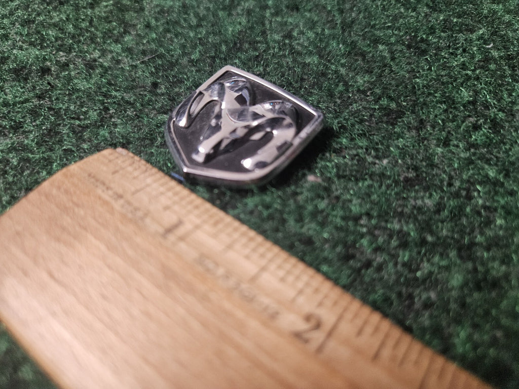 DODGE STEERING WHEEL EMBLEM RAM 1500 2500 CHARGER DURANGO CARAVAN OEM 3M5