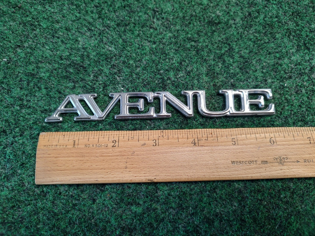1998-2004 BUICK PARK AVENUE SIDE EMBLEM LOGO BADGE SYMBOL LETTERS OEM 4S8