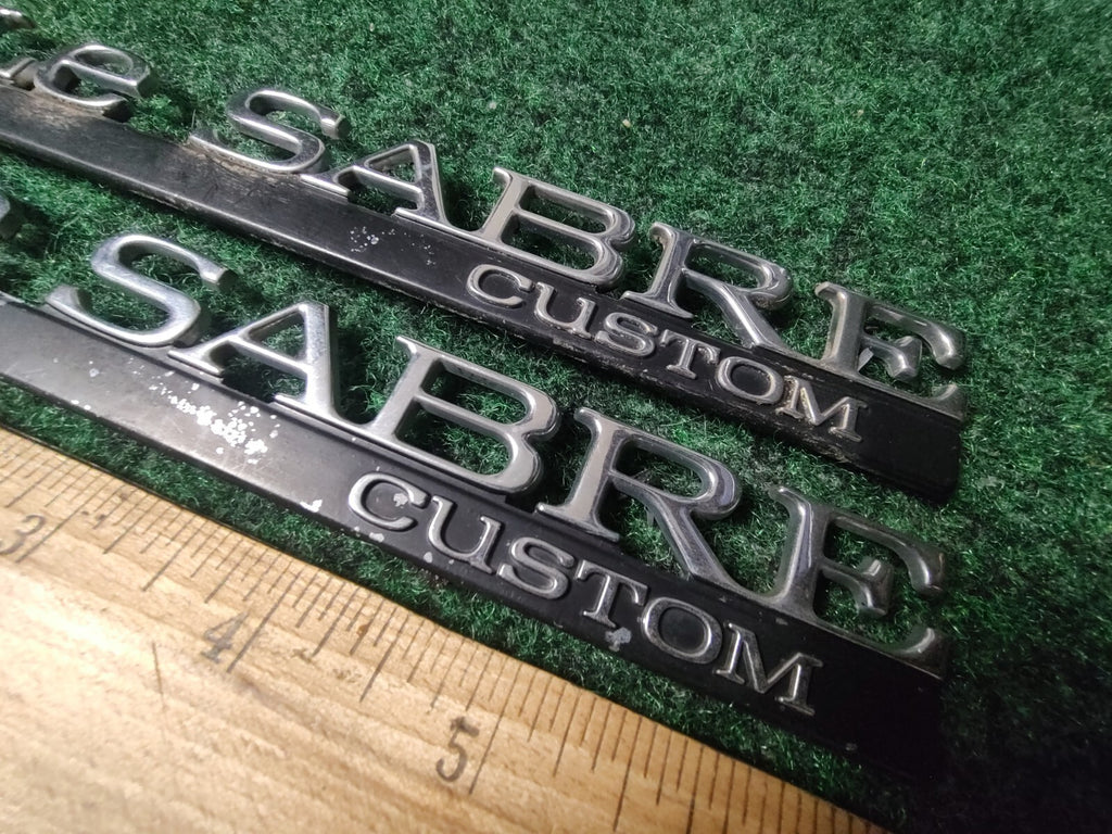 97 98 99 BUICK LESABRE CUSTOM SIDE EMBLEM LOGO BADGE SYMBOL SET USED OEM 1S2