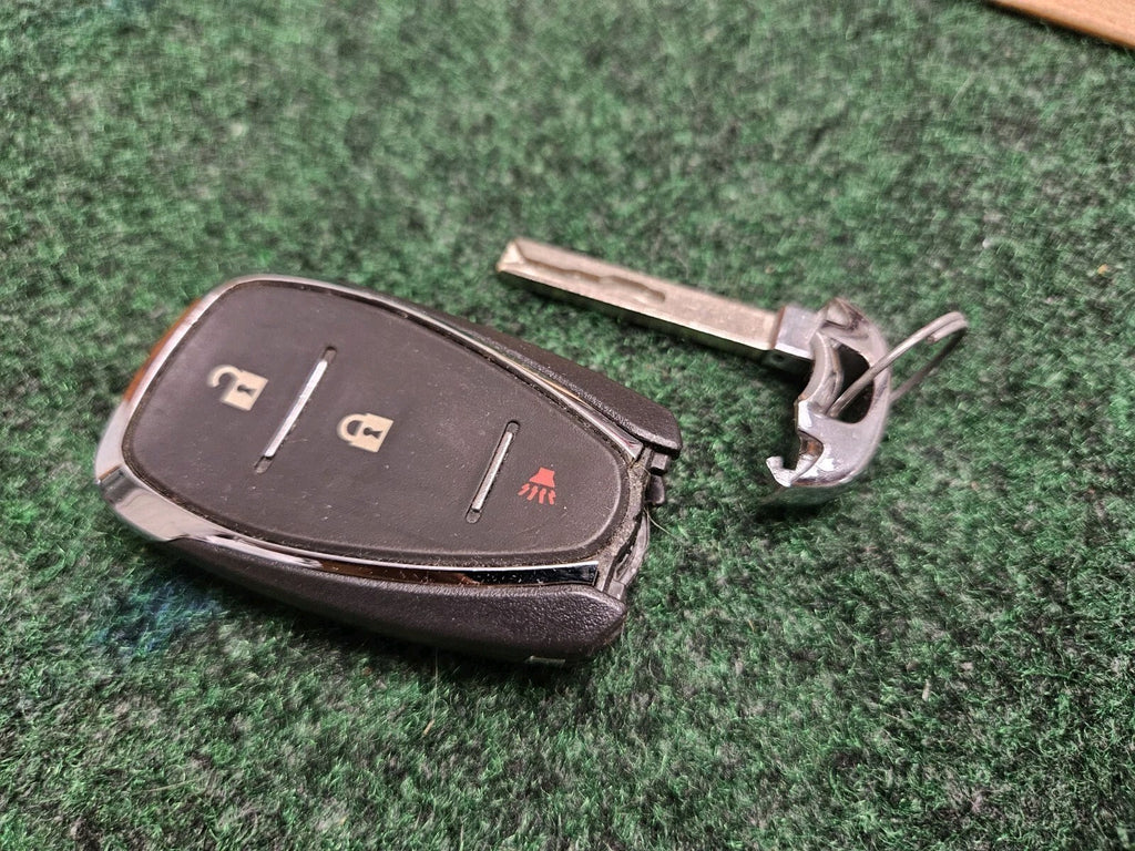 OEM Chevrolet Malibu Cruz Camaro Smart Key Fob with / 5 Buttons Used Key Cut 7S5