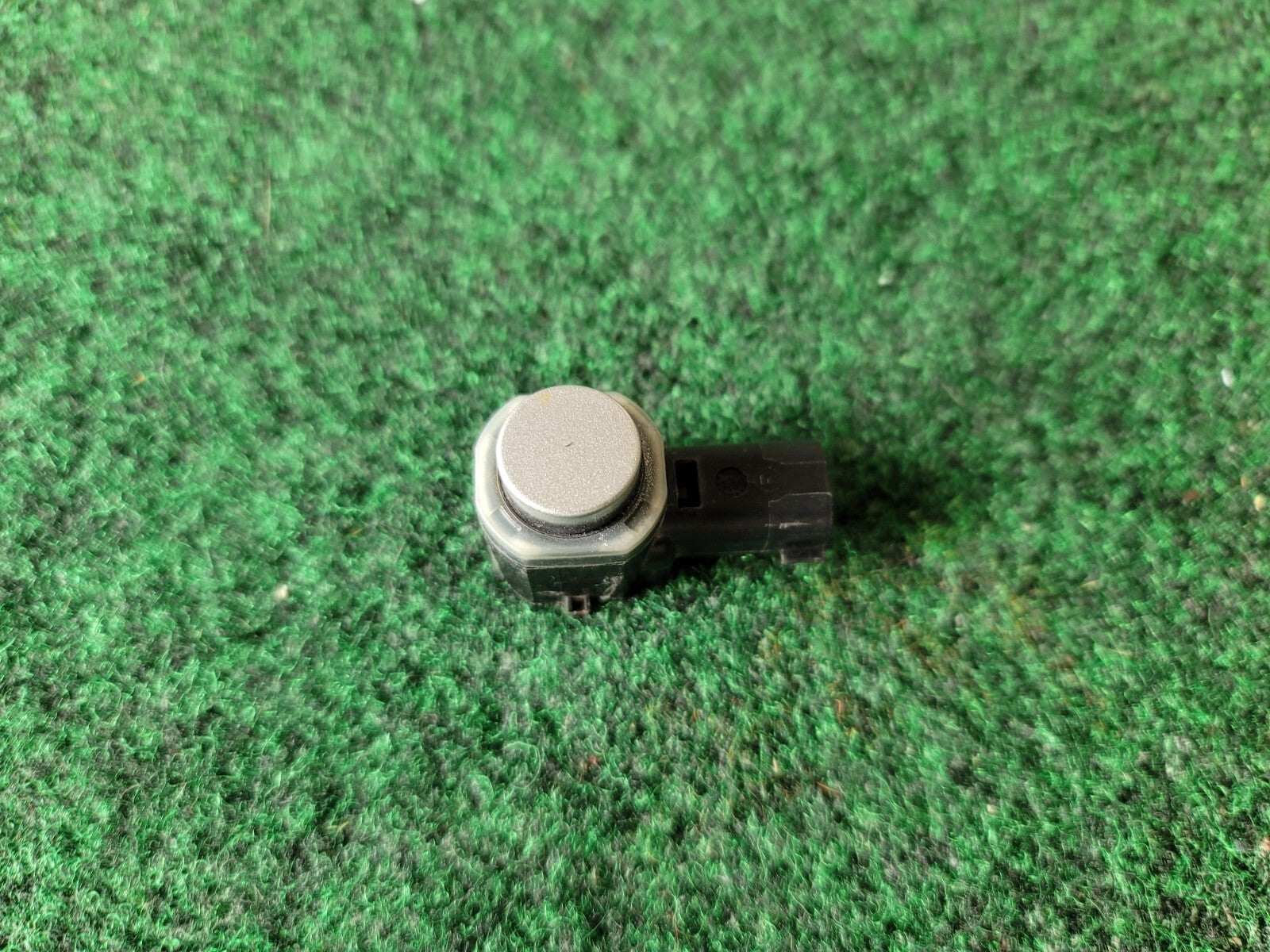 2013-2016 Ford Fusion Parking PDC Assist Sensor DA5T-15K859-AAW OEM 9L9