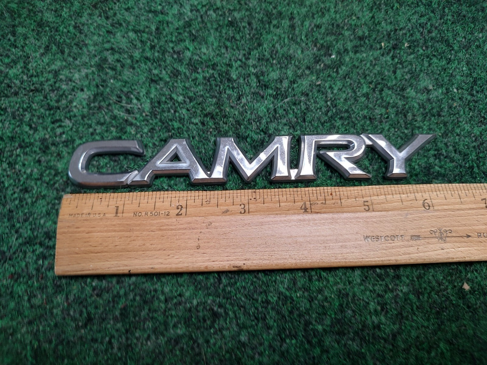 1997-2001 TOYOTA CAMRY REAR CHROME EMBLEM LOGO BADGE SYMBOL OEM 4S4