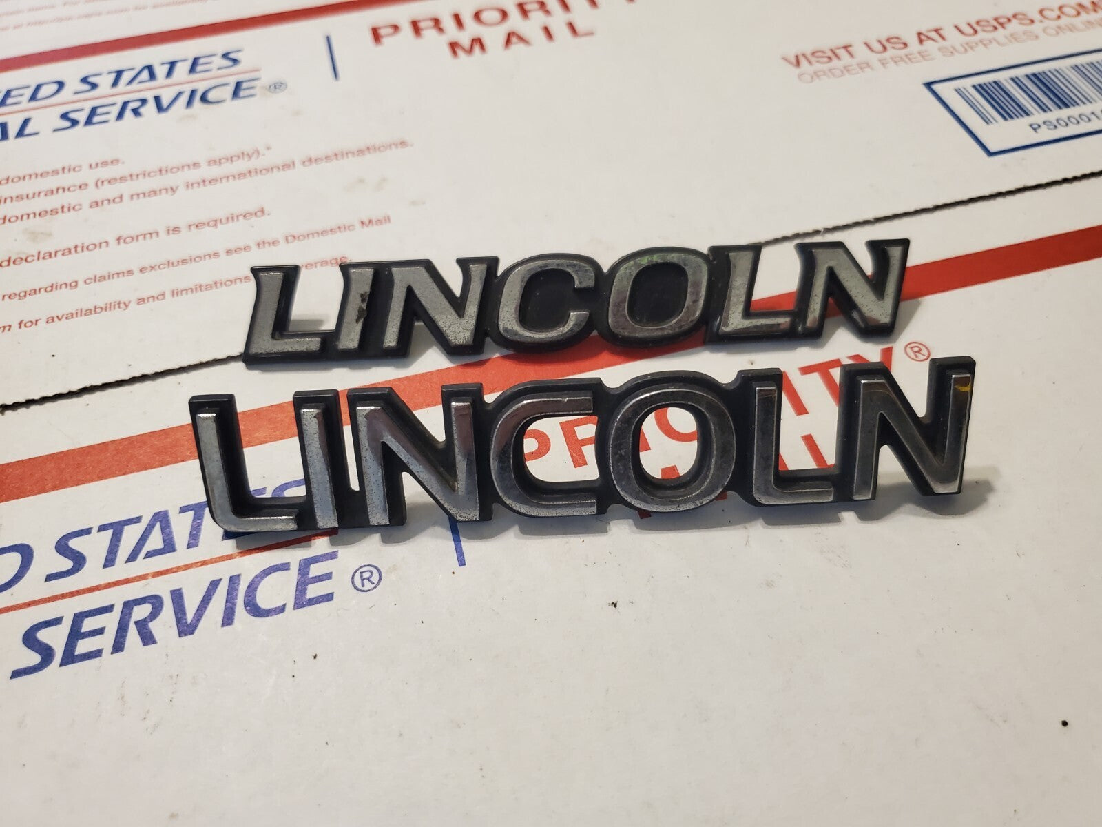 (2) Lincoln OEM Chrome Black Emblem Badge Logo Name 4L6