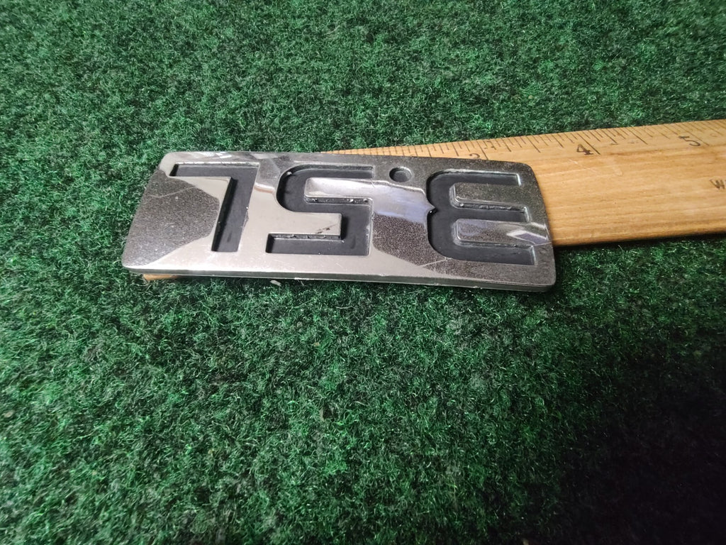 01 02 03 04 05 06 HYUNDAI SANTA FE 3.5L REAR GATE LID EMBLEM BADGE OEM 9L3