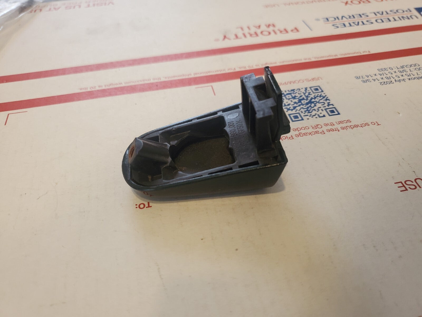 2009-2012 Chevrolet Traverse Exterior Door Handle Cover OEM GREEN 3L9
