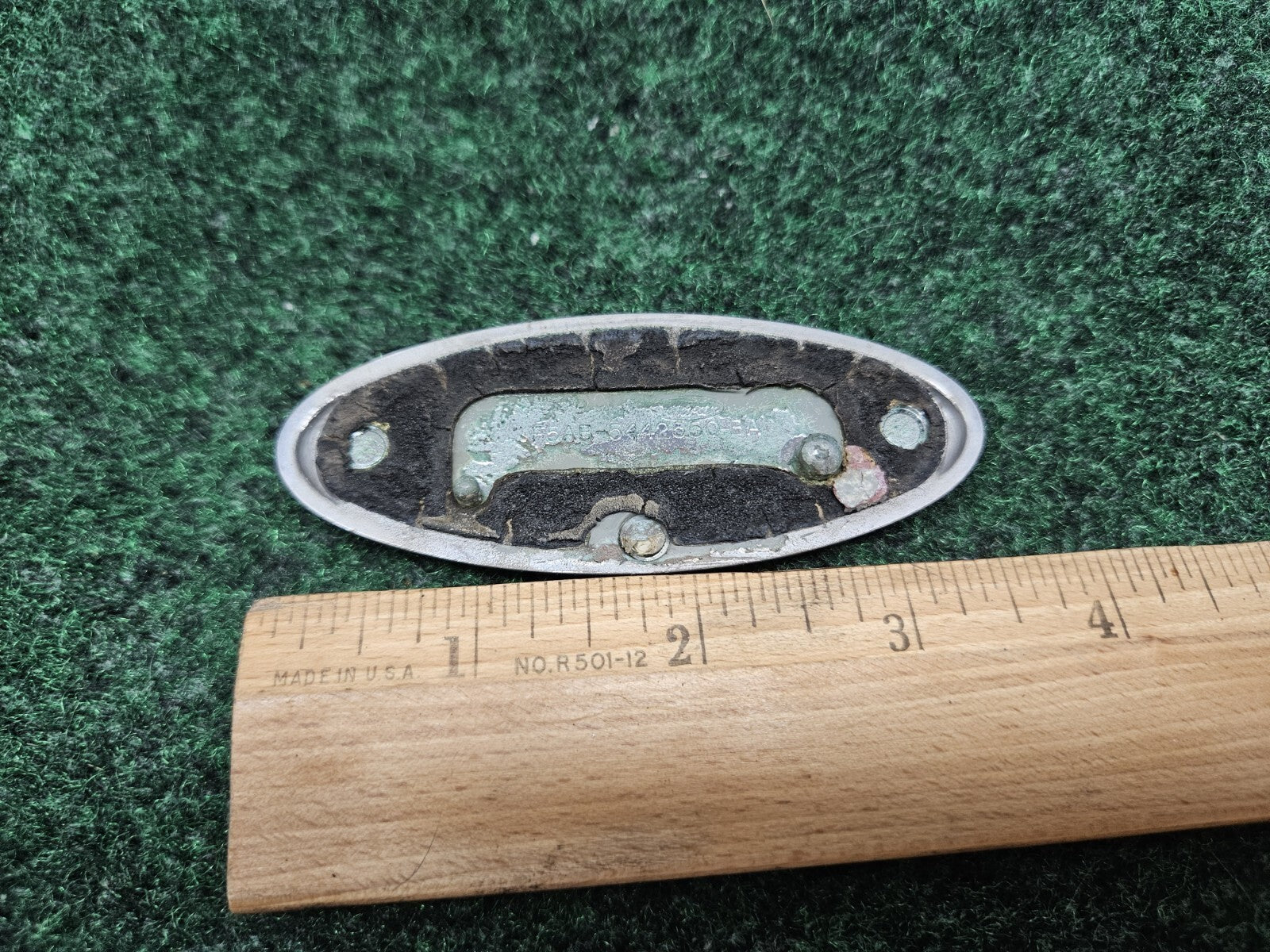 1995-1997 FORD CROWN VICTORIA LOGO Rear EMBLEM SYMBOL SIGN GL1
