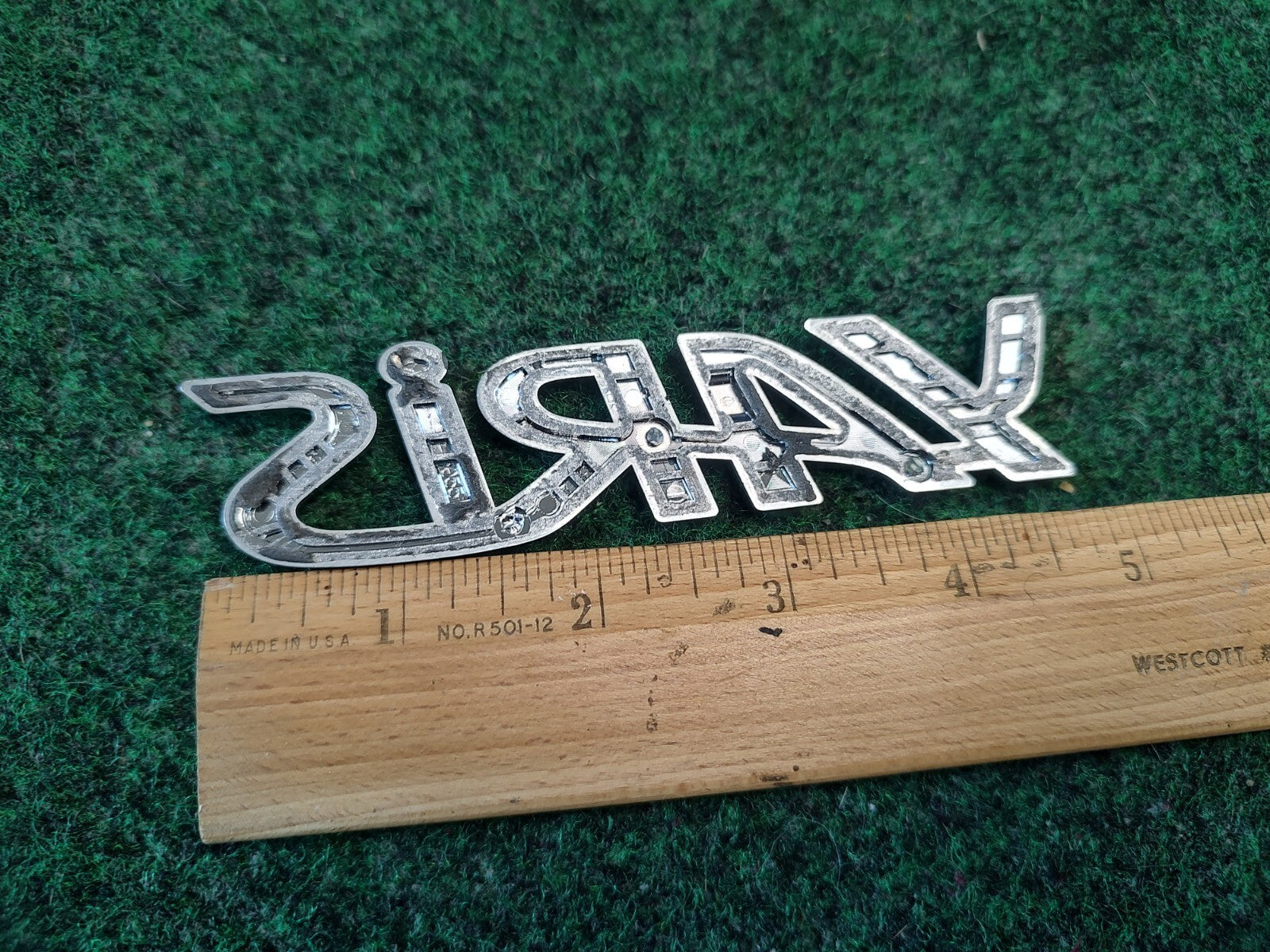 2006-2011 TOYOTA YARIS REAR EMBLEM LOGO BADGE SYMBOL CHROME LETTERS OEM 3S7