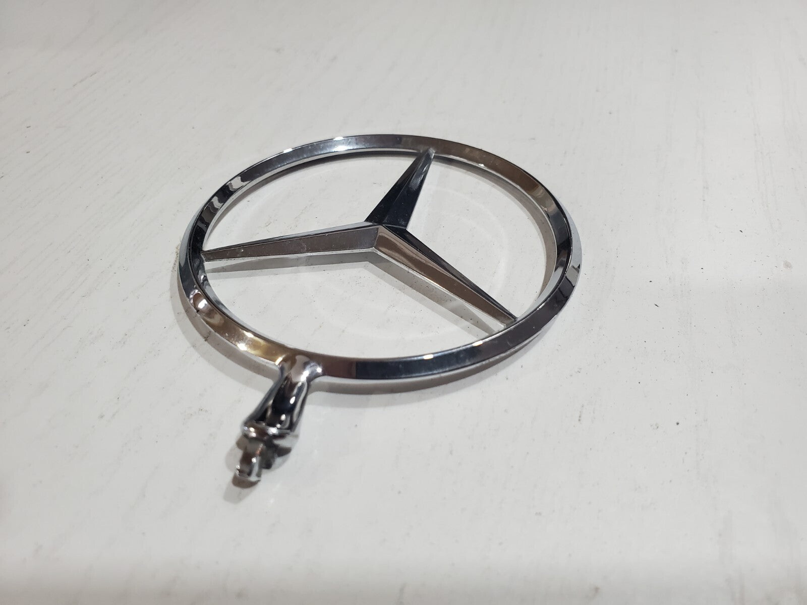 Chrome Hood Ornament Mercedes Benz S350 S550 C250 C300 E350 E63 AMG Broken 6L3
