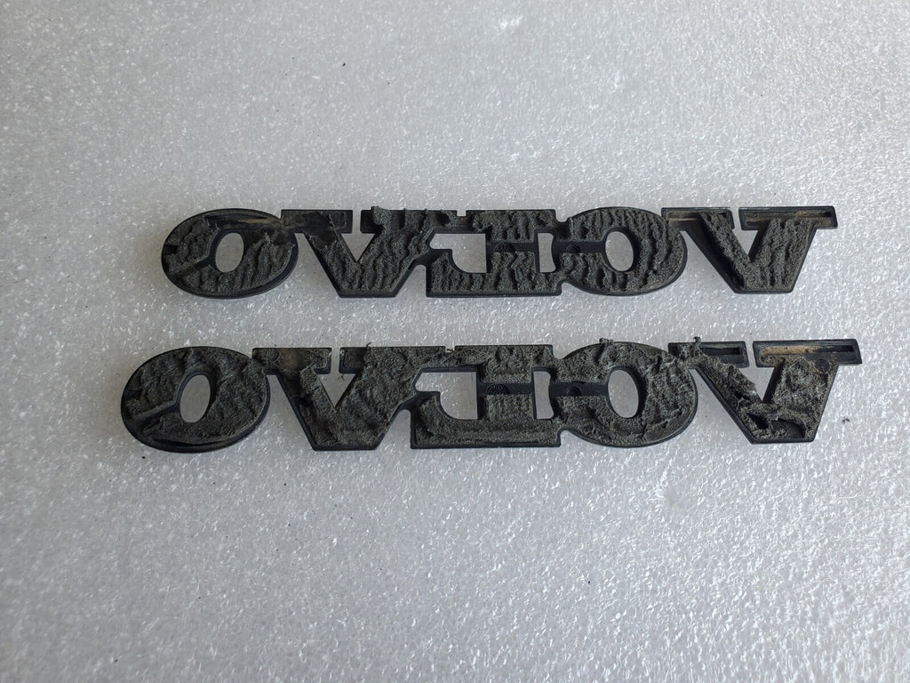 (2) Volvo OEM NAME PLATE Emblem Badge Logo Nameplate OEM VNTG