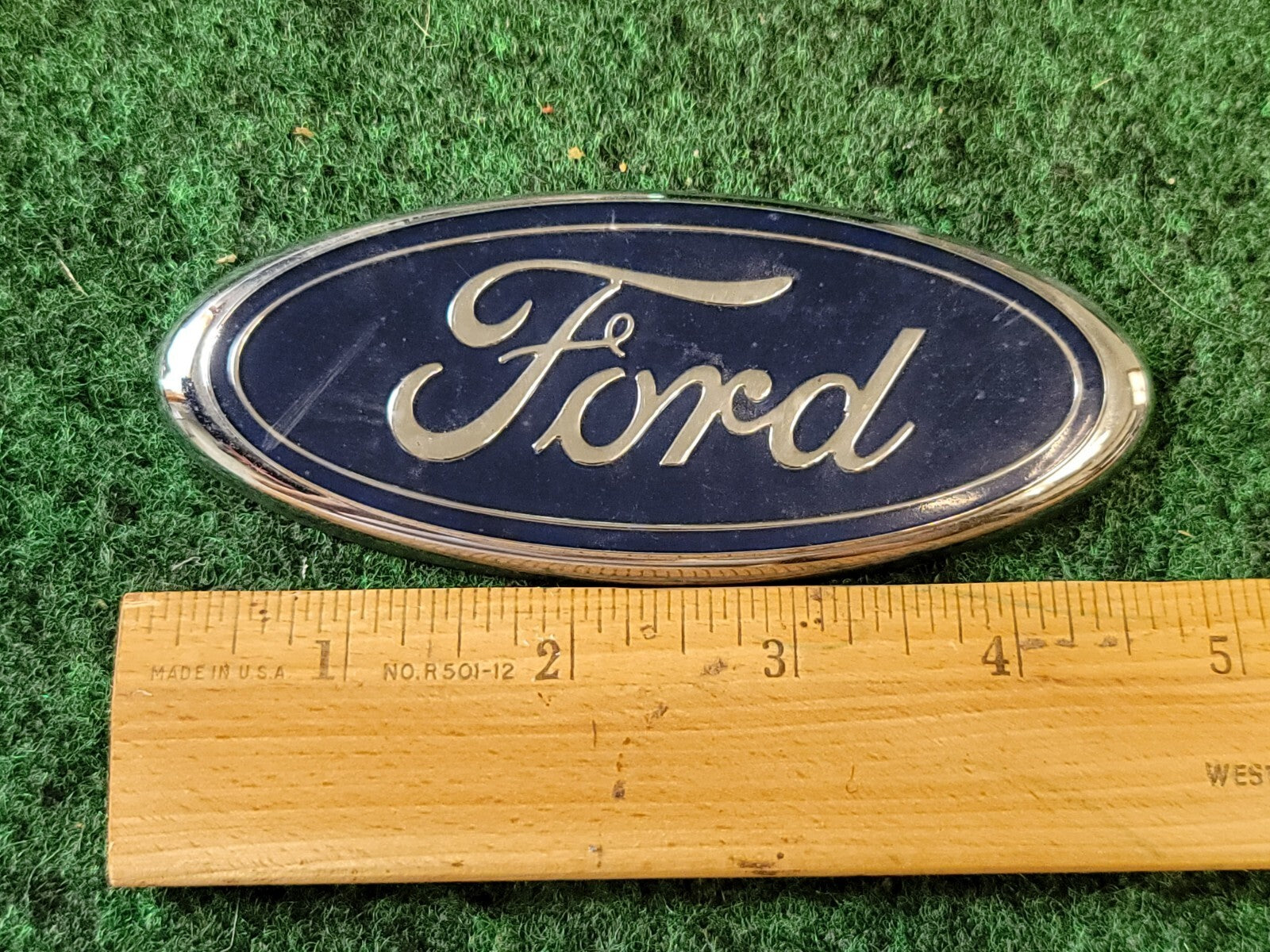 2001-2007 Ford Escape Tailgate Trunk Emblem BADGE YL84-7843500-AB 1M2