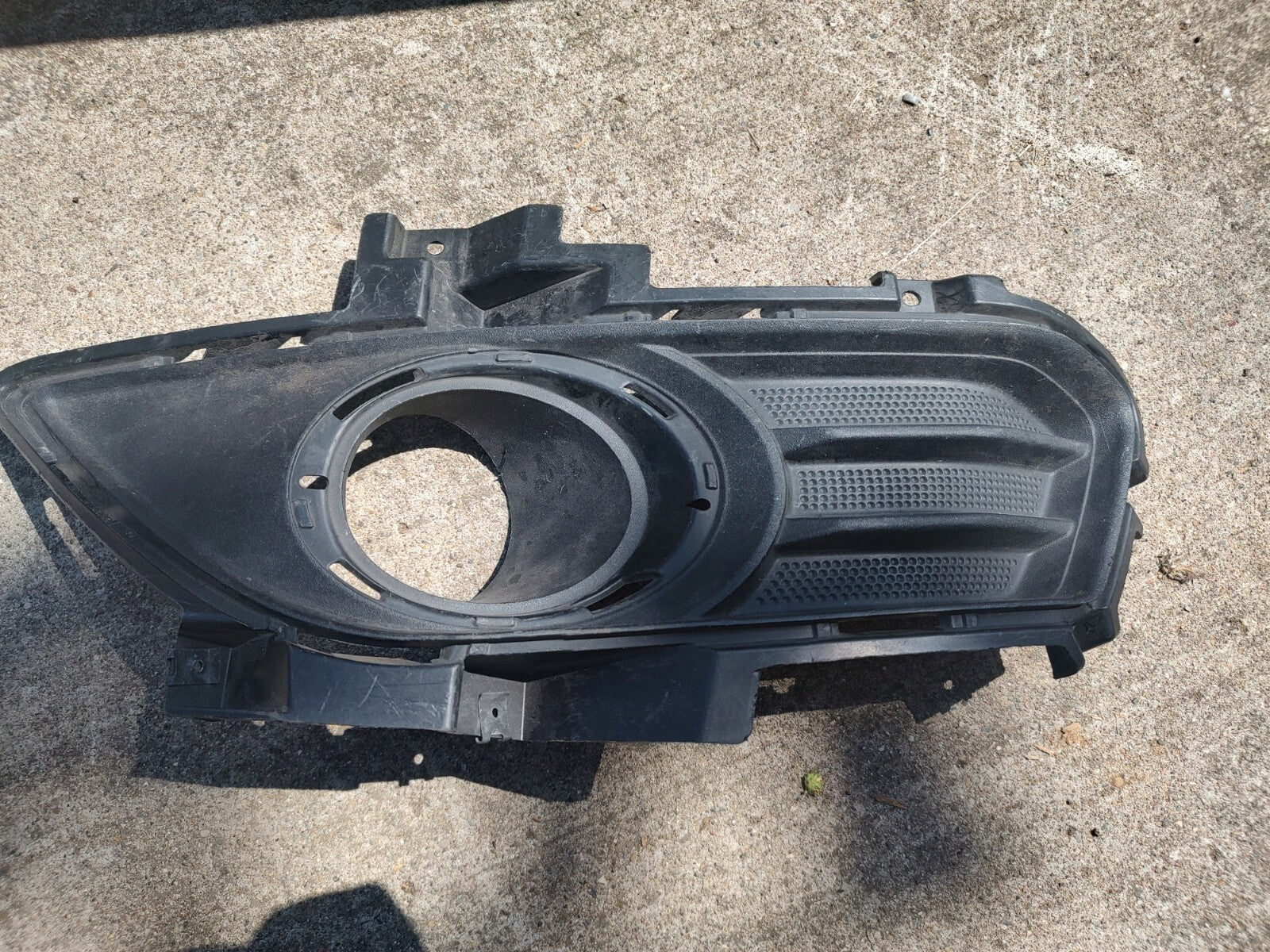 2013 2014 2015 2016 Ford Fusion Front Left Bumper Fog Lamp Grille Bezel OEM JT1