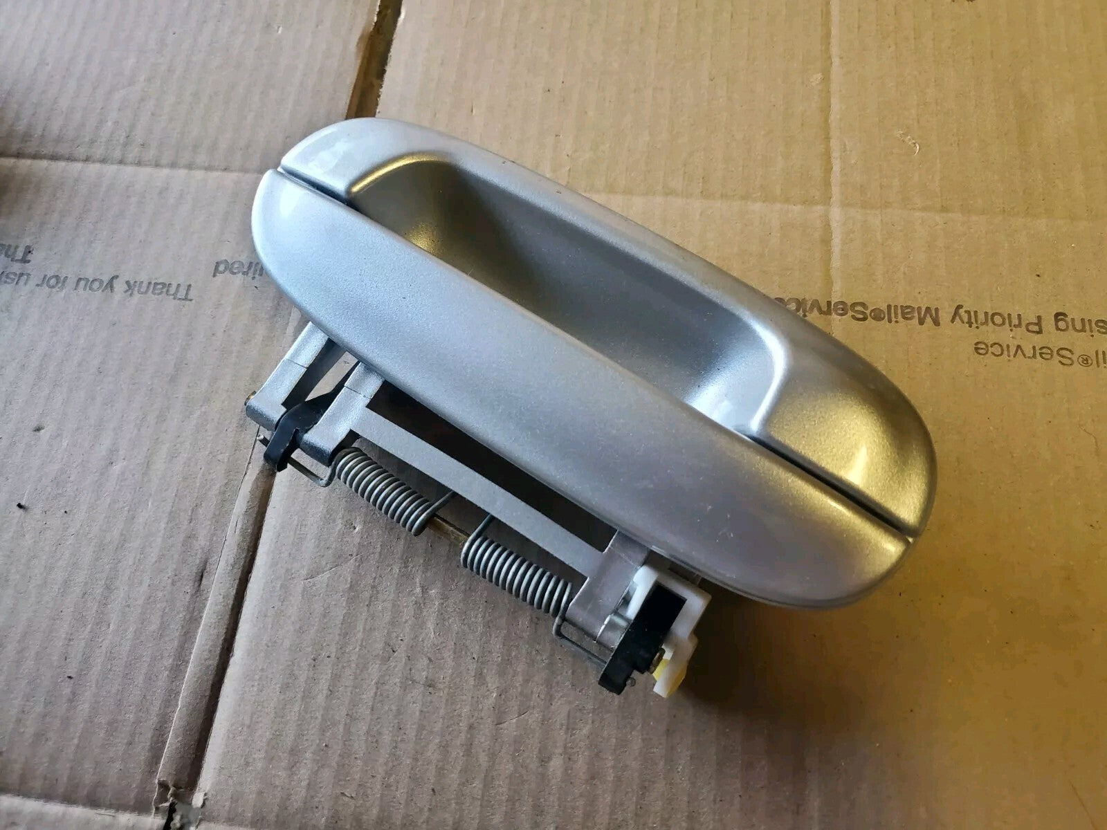 NEW Front Right Passenger Side SILVER Exterior Door Handle 1998-2001 Seville B3J
