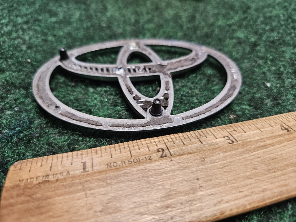 Toyota 1997-2001 Camry Chrome Rear Trunk Emblem Badge Logo Name 75441-AA040 6M9