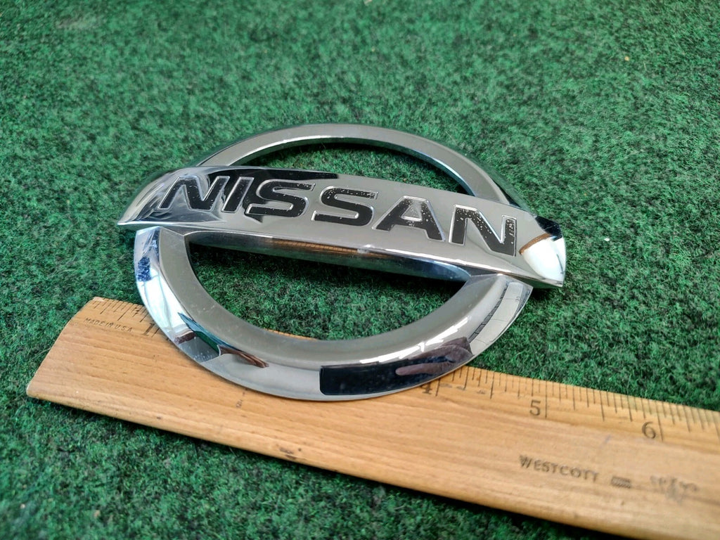 2004-2009 NISSAN QUEST REAR CHROME EMBLEM LOGO SIGN SYMBOL  65890-5Z010 3M1