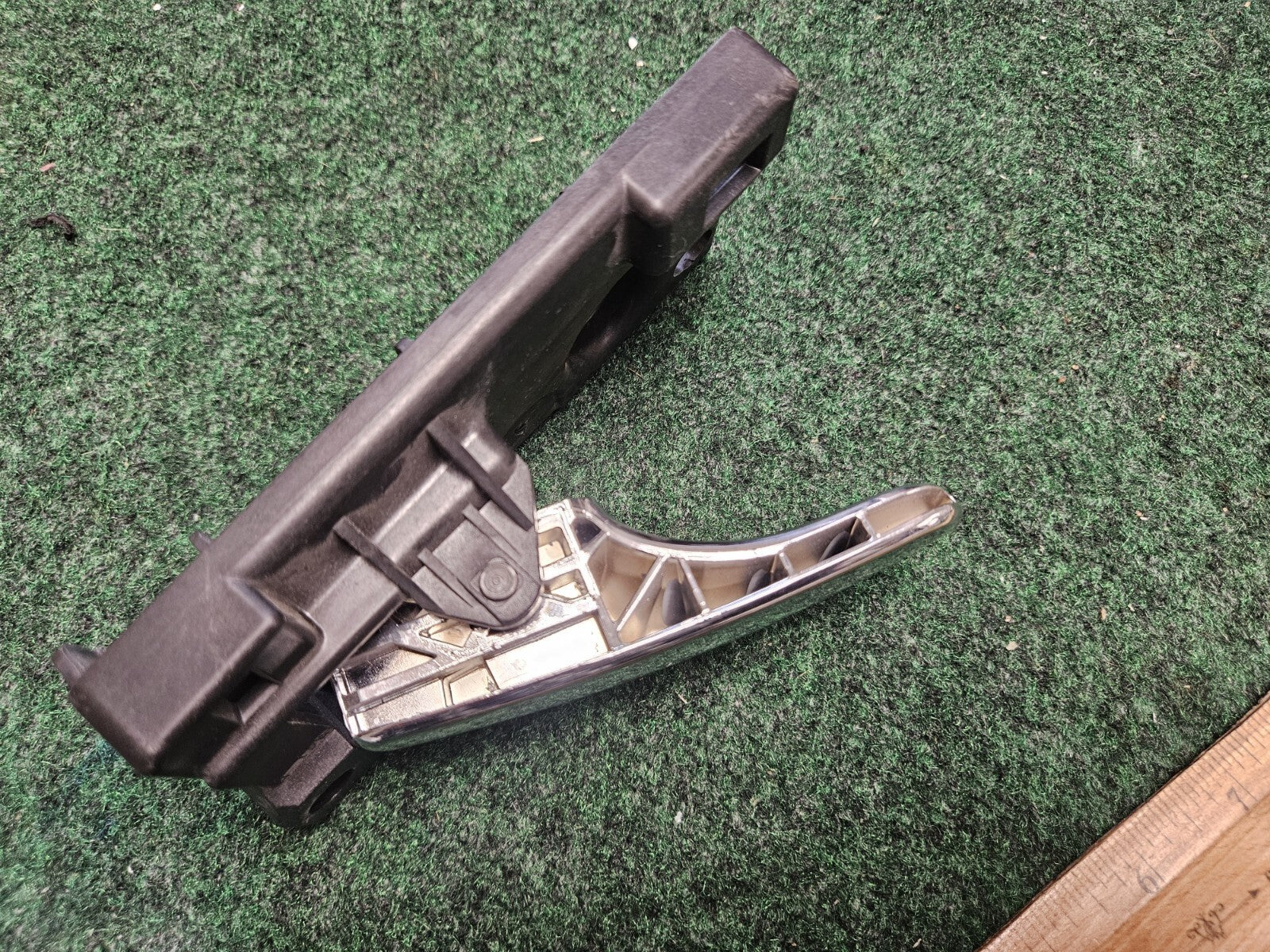 2011-2018 JEEP GRAND CHEROKEE  DURANGO RH FRONT REAR INTERIOR DOOR HANDLE 5M7