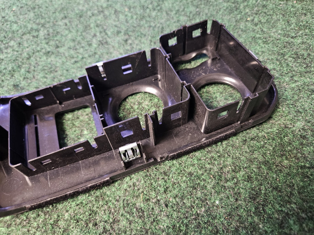 Trailer Brake Control Switch Plate Chevrolet 15-20 Sierra Silverado OEM 4L9