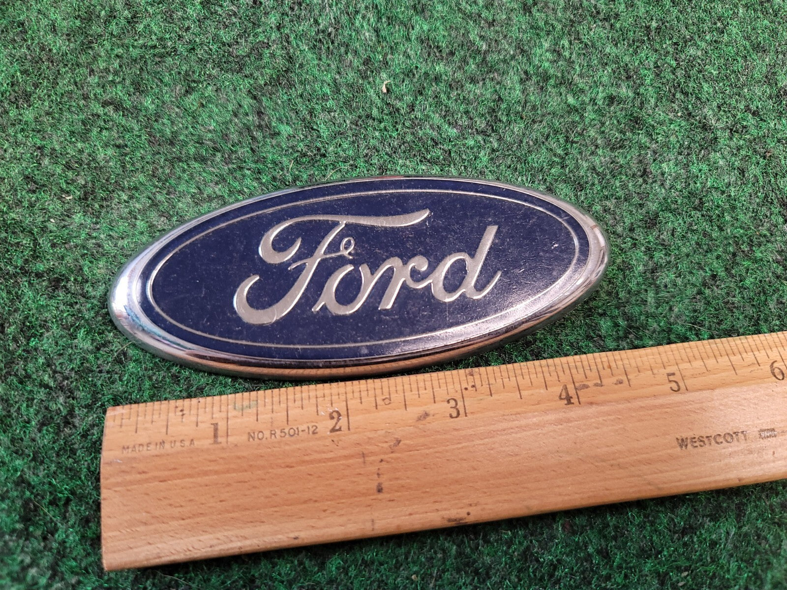 2001-2007 Ford Escape Tailgate Trunk Emblem BADGE YL84-7843500-AB 1M8