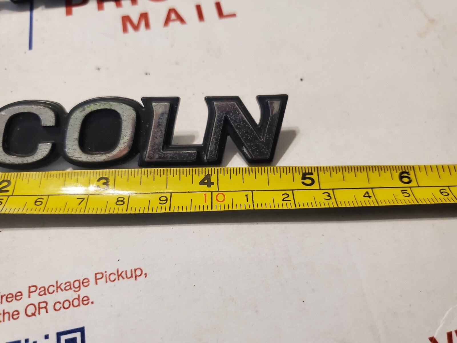 (2) Lincoln OEM Chrome Black Emblem Badge Logo Name 4L6