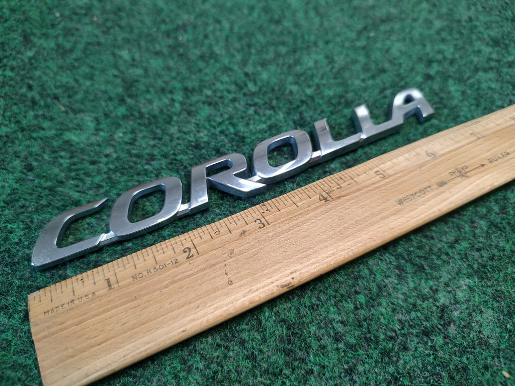 09 11 13 TOYOTA COROLLA TRUNK CHROME  EMBLEM 75442 02260 3S8